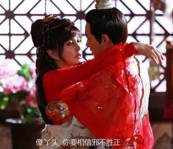 強拗少女人設的她們,是不是該醒醒了? 強拗少女人設的她們,是不是該醒醒了?