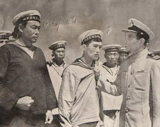 “德藝雙馨”牛犇:用一生積蓄資助上百位學生,晚年獨自住養老院 “德藝雙馨”牛犇:用一生積蓄資助上百位學生,晚年獨自住養老院