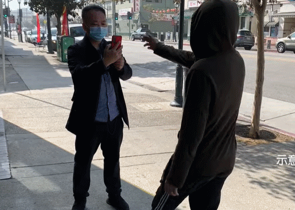 中國教授在洛杉磯街頭遇持槍搶劫,使出中國功夫兩次擊退歹徒,律師:且不可效仿 中國教授在洛杉磯街頭遇持槍搶劫,使出中國功夫兩次擊退歹徒,律師:且不可效仿