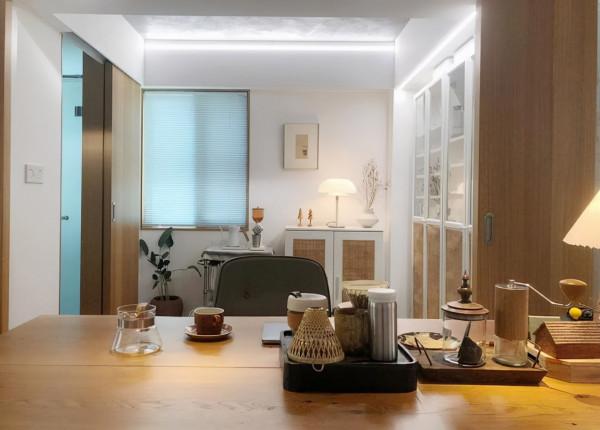 100㎡有娃之家“神改造”，家裡放下咖啡館，網友：不像有娃的家