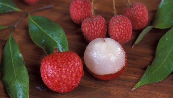 芒果是皺紋的&OpenCurlyDoubleQuote;發物&rdquo;？這3種水果，女性平時要少吃，或加重衰老