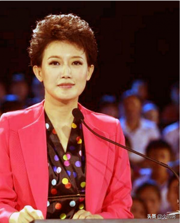 央視“拼命三娘”梁豔，努力工作26年未遇心儀人，年近半百仍未婚