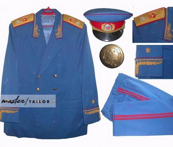 1955年毛主席堅決不當大元帥，也不肯穿特製軍裝，周總理勸也沒用