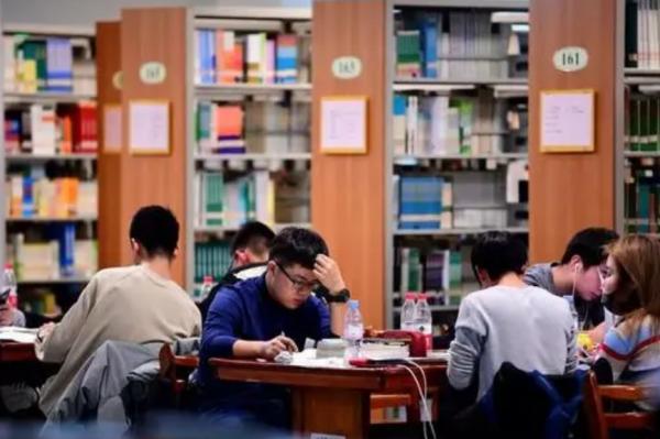 凌晨四點的哈佛,清華半夜的圖書館,這樣的“毒雞湯”你還在信嗎 凌晨四點的哈佛,清華半夜的圖書館,這樣的“毒雞湯”你還在信嗎