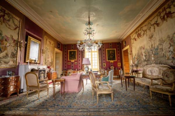 一座歷史悠久的 11 世紀城堡，一起來看下內部的豪華裝修吧