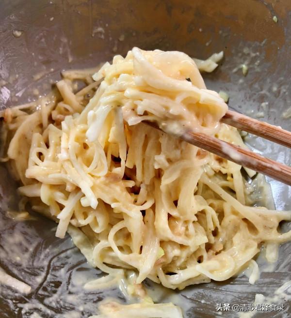 入冬後常吃白蘿蔔,用它做早餐,簡單家常鮮香味美,不放肉也好吃 入冬後常吃白蘿蔔,用它做早餐,簡單家常鮮香味美,不放肉也好吃