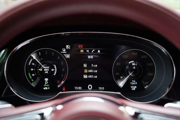 “失去聲浪”的賓利添越如何引人注目 | CAR REVIEWS