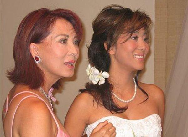 空軍司令對航空公司老闆說:追不上這位空姐,就把飛機打下來 空軍司令對航空公司老闆說:追不上這位空姐,就把飛機打下來