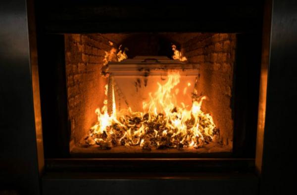 揭秘：新中國成立後沒有火葬的兩位首長是哪兩位？