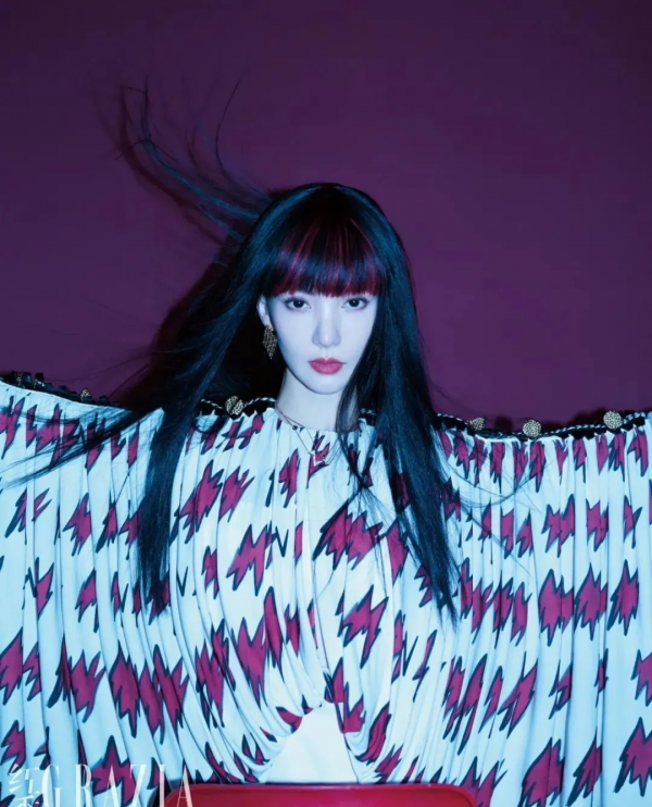 讓人看不懂的2021雜誌封面:鹿晗蒼蠅頭,倪妮玩眉毛,周筆暢好怪 讓人看不懂的2021雜誌封面:鹿晗蒼蠅頭,倪妮玩眉毛,周筆暢好怪