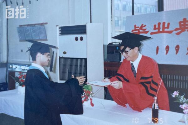 我是葉門人，90年代在同濟大學讀書，現在全家紮根中國
