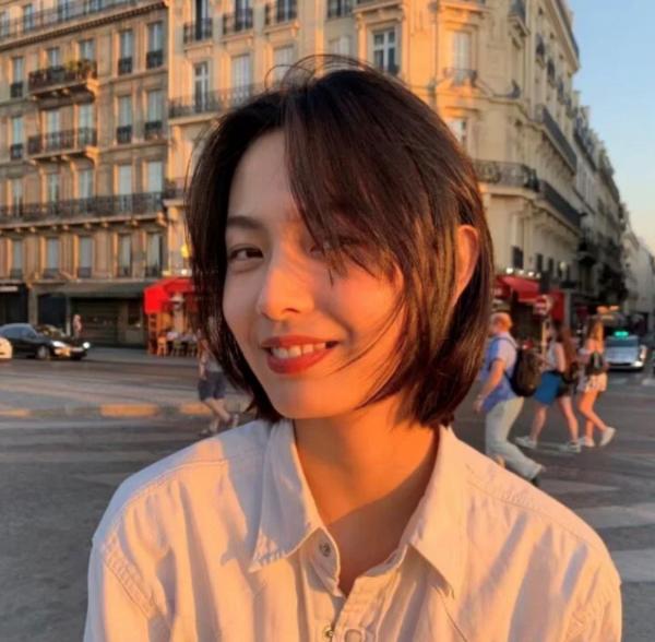 髮型不對，顏值白費！長臉女生別錯過“港風短髮”，洋氣又復古