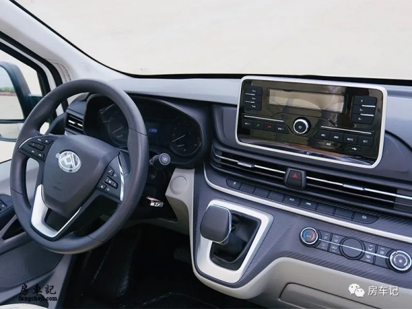 高性價比的空間利用大師!途酷神行者D518房車,僅售23.8萬 高性價比的空間利用大師!途酷神行者D518房車,僅售23.8萬