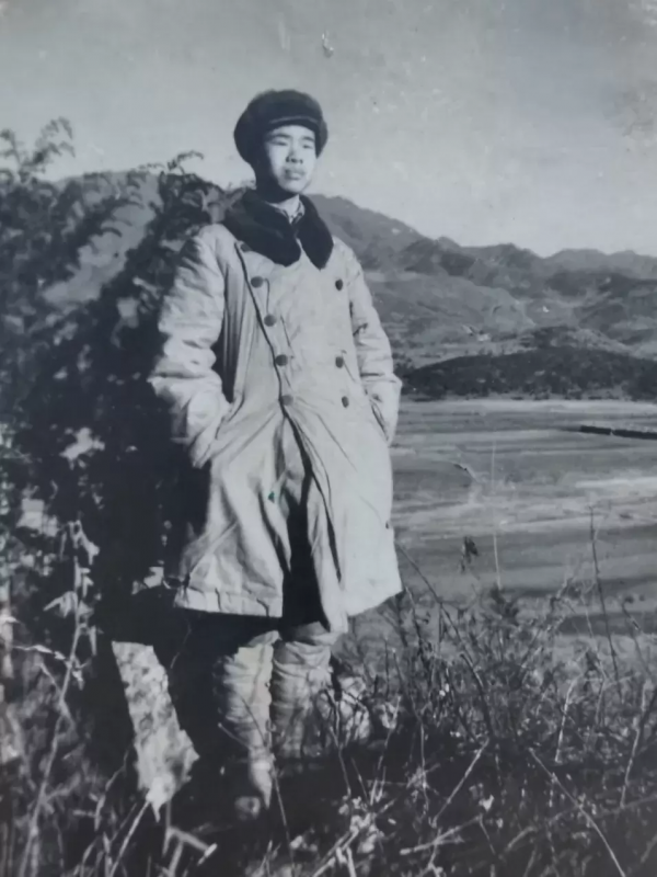 子彈打光了，他拉開炸藥包，走向了敵人——從長津湖走來的司法行政人（二）