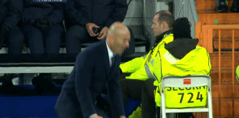 看看主教練們在球場上的丟人名場面