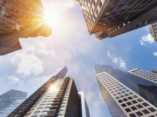 縣城高樓夢破碎？