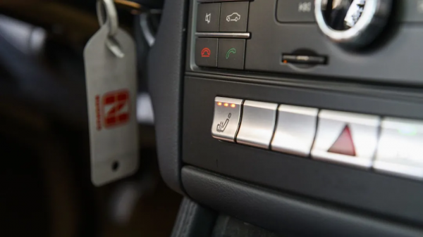 新車的質感卻只要一半的價格——二手賓士CLS260 新車的質感卻只要一半的價格——二手賓士CLS260