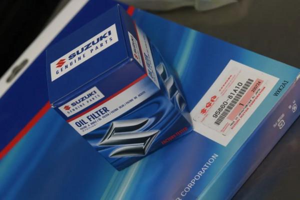 怪獸修車：翻新一輛二手的鈴木-吉姆尼，精心施工，再現完美