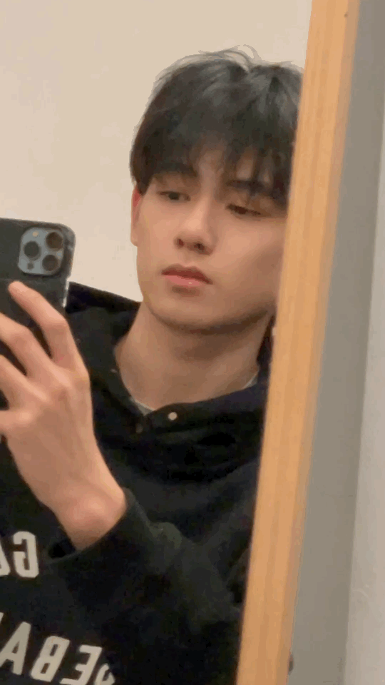 2021破圈的10位男演員，不是顏值突出就是演技過硬，你更看好誰？