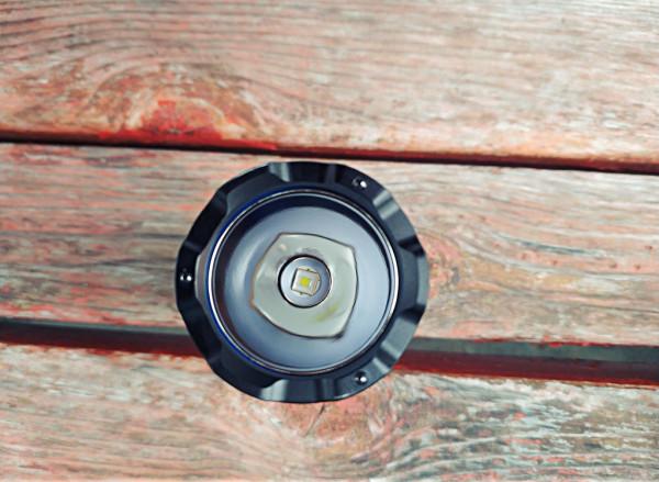 隨手劃去，皆是光明：CYANSKY K3手電