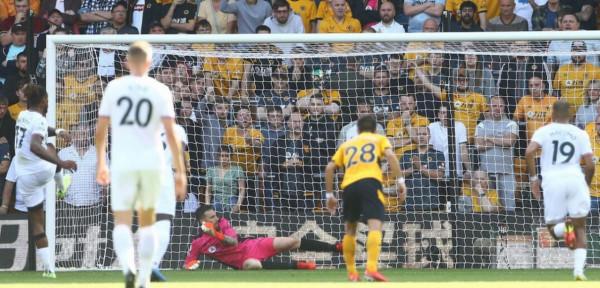 爆冷！2進球被吹+紅牌！英超中資球隊完敗，韓國球星黃喜燦啞火