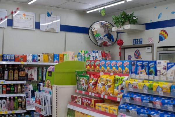 小超市抵抗網際網路：大型商超都投降了，但小超市還在頑強戰鬥