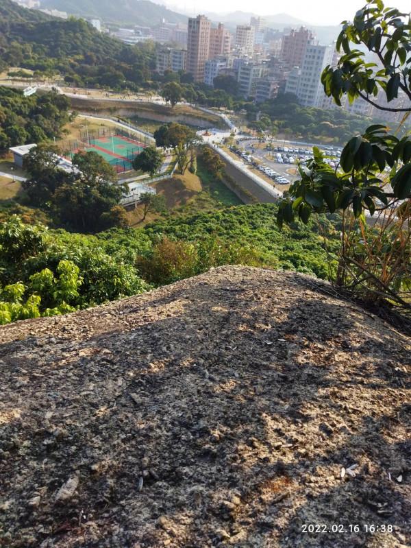 石巖防範區別有的風景