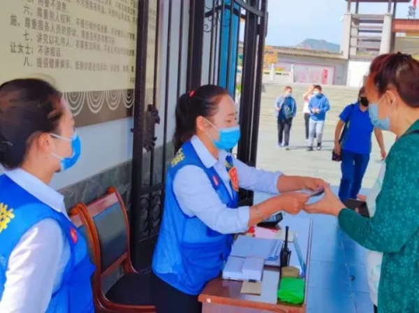 國慶第二天 洽川景區賓客盈門丨秩序井然 國慶第二天 洽川景區賓客盈門丨秩序井然