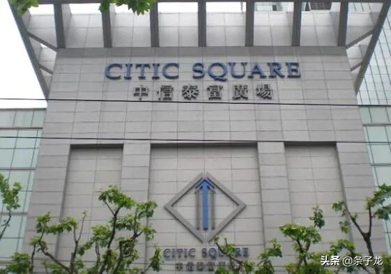 從100萬到4億港元，商界天才榮智健只用了短短六年…