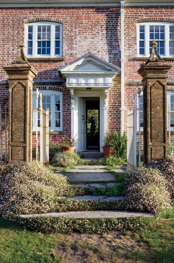 戴安娜王妃在鏡頭前那麼美，離不開這個設計師，還有兩個生活習慣