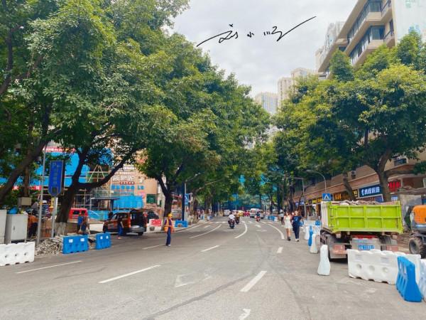 重慶最古老的電梯,不僅是公共交通工具,而且還已經成為歷史建築 重慶最古老的電梯,不僅是公共交通工具,而且還已經成為歷史建築