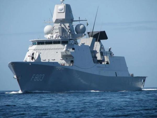 “七省”級護衛艦圖集（132圖）