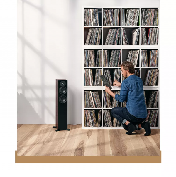 全新Emit詳解丨金屬與低音的美妙平衡碰撞 全新Emit詳解丨金屬與低音的美妙平衡碰撞