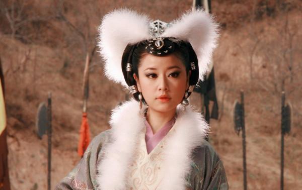 “蘇妲己”別硬演，有人成經典，有人被觀眾嘲笑：出了全肉裝