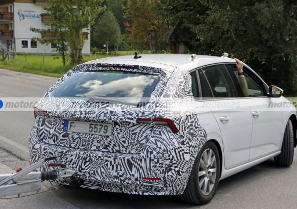 新款斯柯達Scala測試諜照曝光 細節略有變化/預計2023年初之前面世