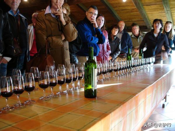 喝了這麼多年進口紅酒,居然不知道有這麼多名堂,外國人真會玩 喝了這麼多年進口紅酒,居然不知道有這麼多名堂,外國人真會玩