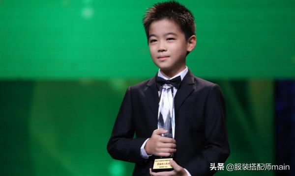 他是徐崢御用小演員,10歲提名百花獎,人小鬼大演技堪稱影帝 他是徐崢御用小演員,10歲提名百花獎,人小鬼大演技堪稱影帝