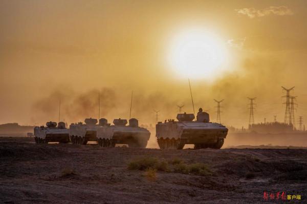 鏖戰塞外，直擊第77集團軍“鐵血紅軍旅”演訓一線