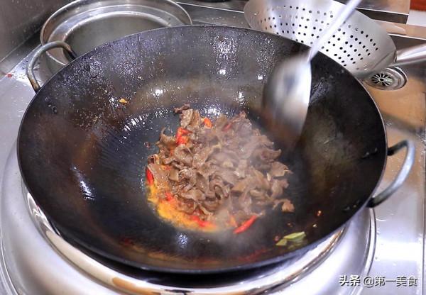 爆炒豬心很多人第一步就做錯了，難怪有腥味，廚師長教你正確做法