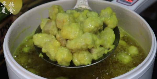 網上很火的“櫻桃肉”，原來做法這麼簡單，逢年過節待客很受歡迎