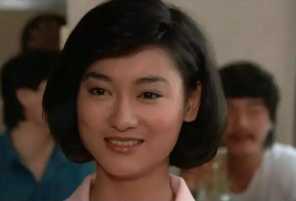 至今未婚的10位大齡女星,感情一個比一個精彩,最小的也有50歲 至今未婚的10位大齡女星,感情一個比一個精彩,最小的也有50歲