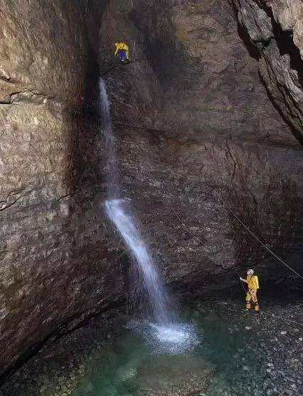 真正的地球深處是這個樣子！沒有地獄也沒有地底人，我們都被騙了