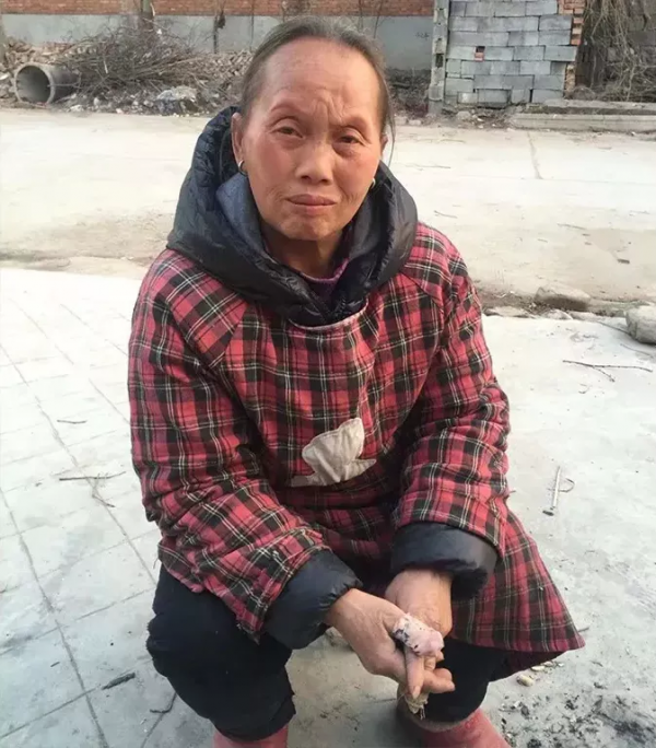她被拐40年,到老才找到家,85歲母親做了這件小事,感動無數網友 她被拐40年,到老才找到家,85歲母親做了這件小事,感動無數網友