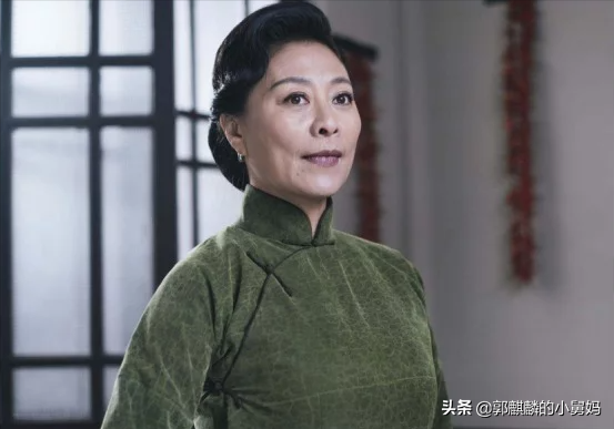 張嘉譯前妻，因性格不合離婚，獨自撫養女兒，今56歲感情仍坎坷