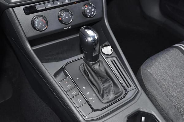 體驗2022款全新朗逸，自動擋12&period;49萬起，配置再升級，家用挺合適