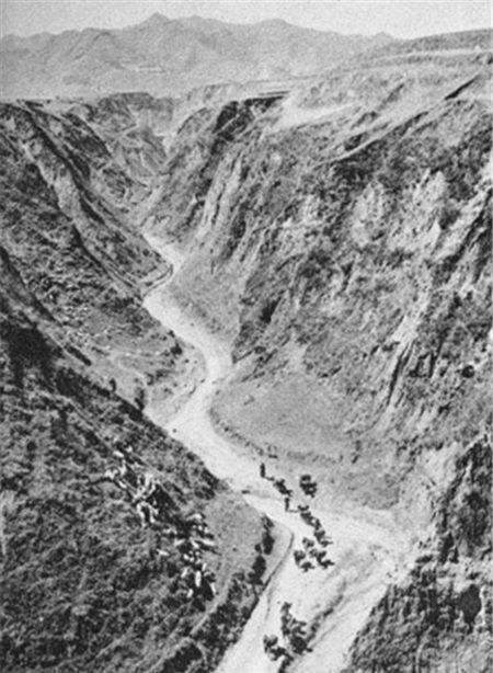 1999年山西靈丘：平型關伏擊戰發生地喬溝、關口勘察