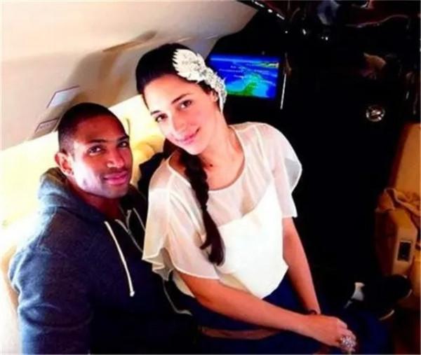 54年前，被允許的跨人種通婚，美國白人和黑人現在情況如何？