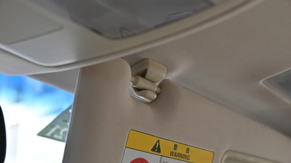 細數二手雷克薩斯ES300h的特點，什麼樣的人適合當車主？