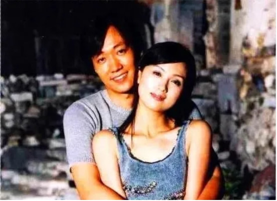 至今恩愛的10對明星夫妻，各有各的幸福，最長相戀47年，最短15年