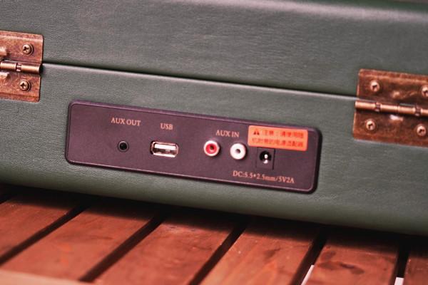 平價的梵琺尼復古藍芽留聲機,自帶懷舊手提箱,超高顏值 平價的梵琺尼復古藍芽留聲機,自帶懷舊手提箱,超高顏值